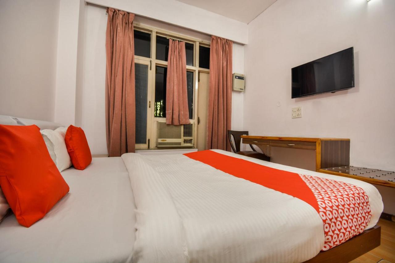 Oyo 46616 Hotel Abhinandan Jind Exteriör bild