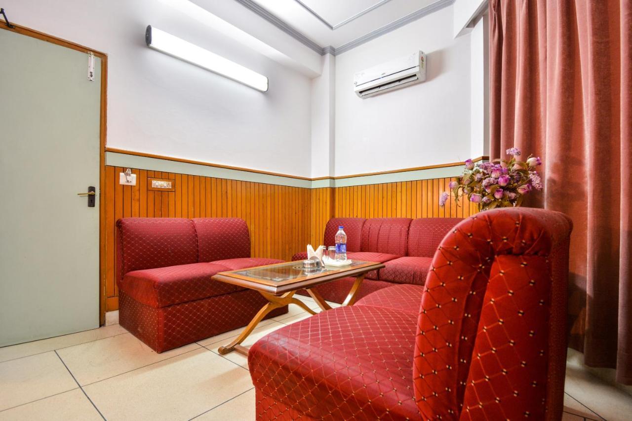 Oyo 46616 Hotel Abhinandan Jind Exteriör bild