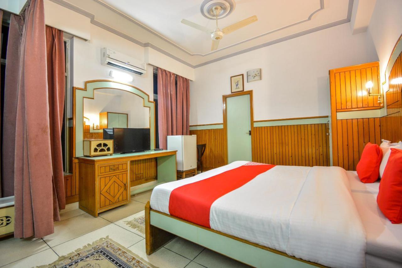 Oyo 46616 Hotel Abhinandan Jind Exteriör bild