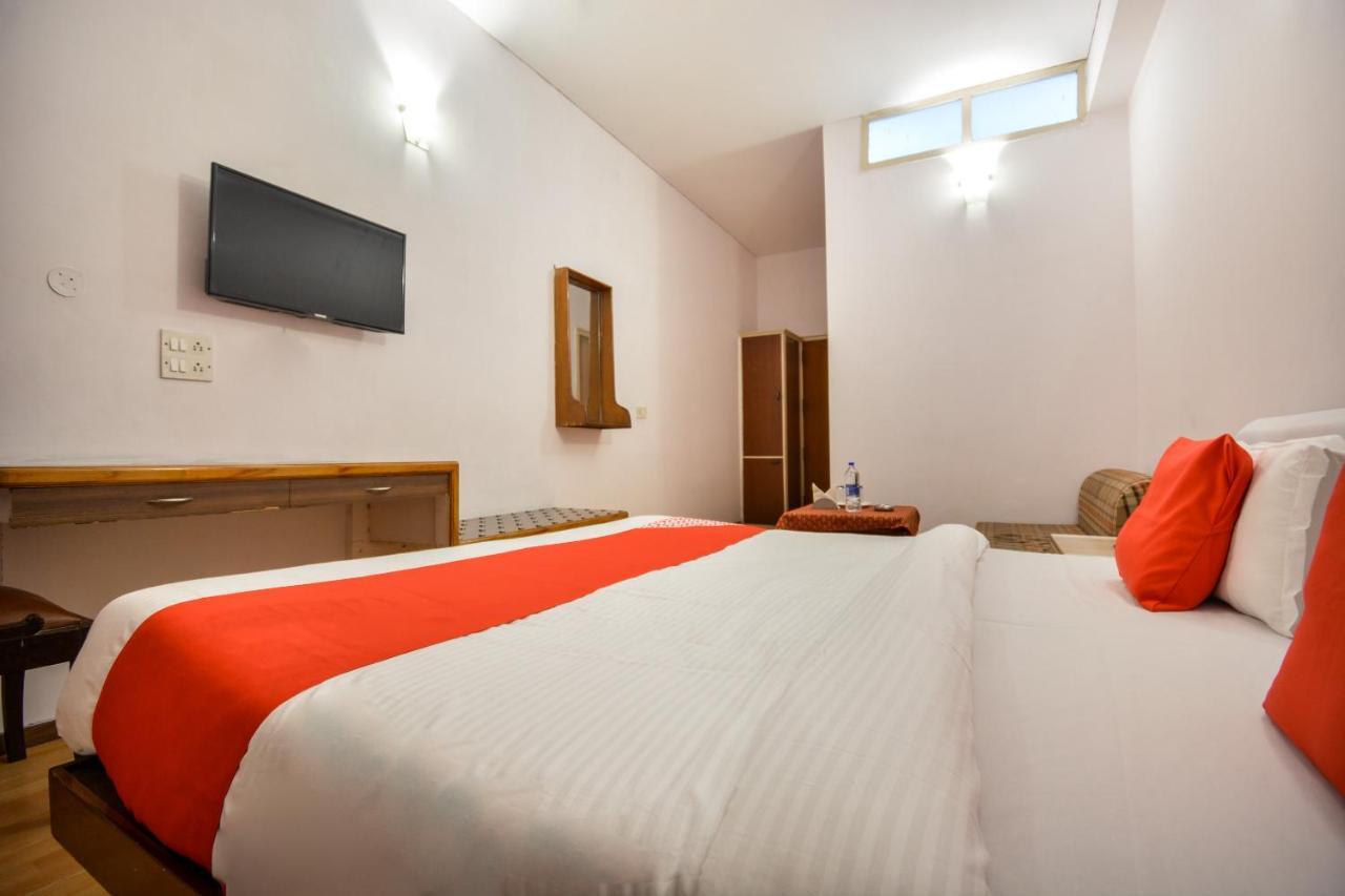 Oyo 46616 Hotel Abhinandan Jind Exteriör bild