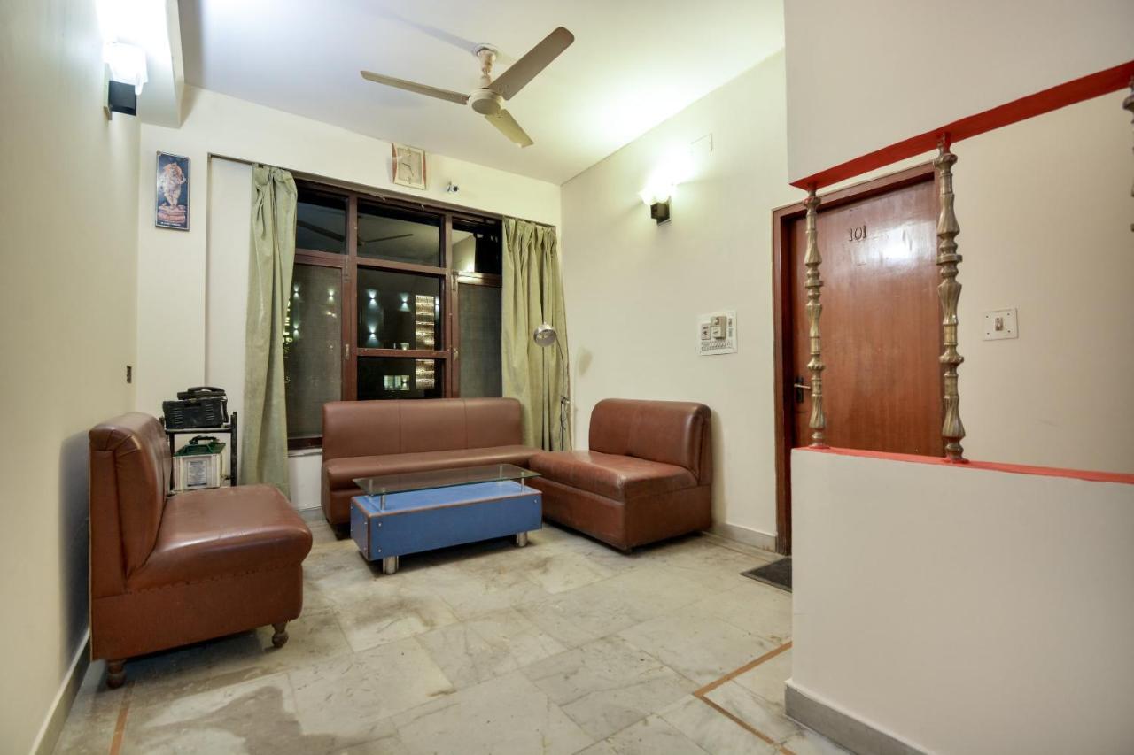 Oyo 46616 Hotel Abhinandan Jind Exteriör bild